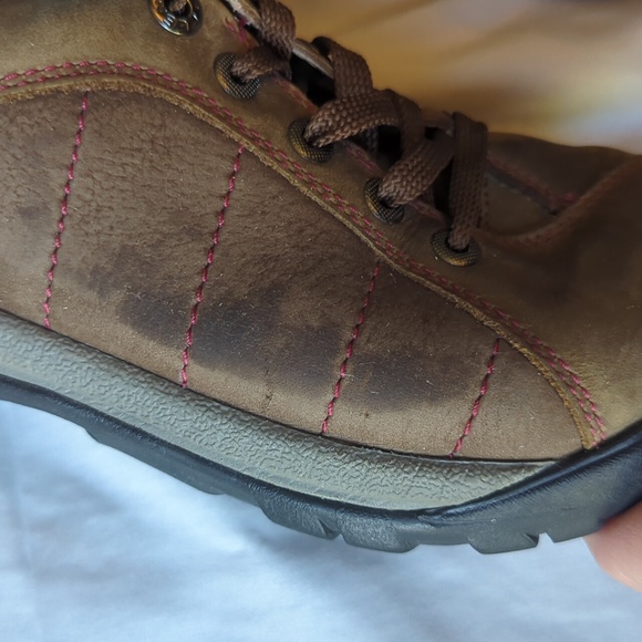 Keen Women's Brown Leather Sneakers - Picture 4 of 5
